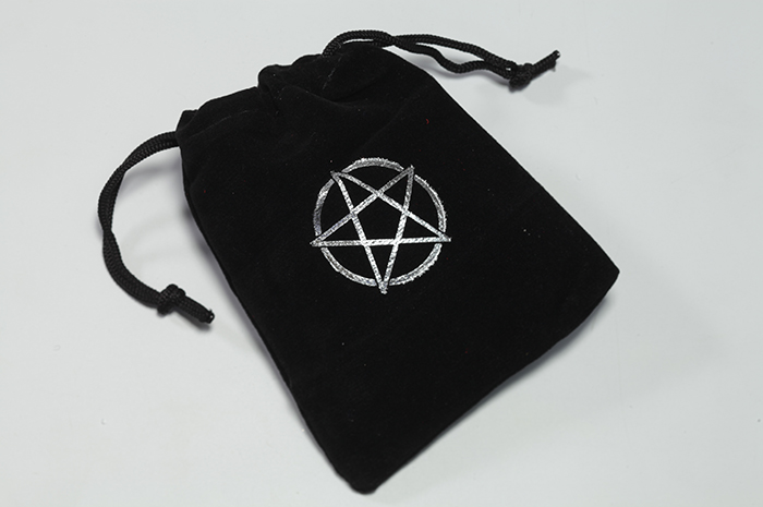 BOLSA ANTELINA CON PENTACULO 8,5X6,5CM