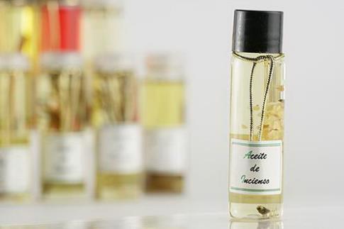 ACEITES PARA RITUAL | ACEITE DE INCIENSO. Purificacion espiritual y limpiezas (15 ml).