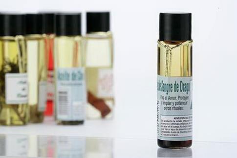 ACEITES PARA RITUAL | ACEITE DE SANGRE DE DRAGO Amor proteccin limpiezas potenciacin (15 ml).