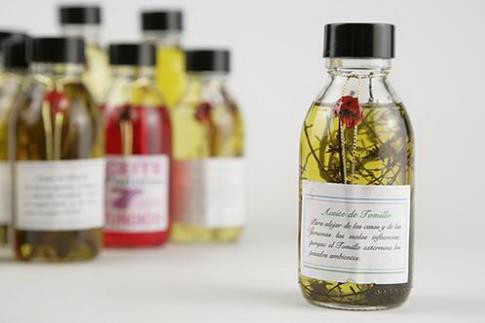 COMODIN | ACEITE DE TOMILLO. Abrecaminos (125 ml).