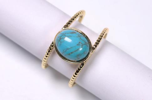 ANILLOS | ANILLO ACERO DORADO ADAPTABLE CON CABUJON DE HOWLITA AZUL