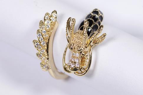 COMODIN | ANILLO ACERO DORADO ADAPTABLE DRAGON NEGRO CON BRILLANTES