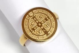 Novedades | ANILLO ACERO DORADO CRUZ DE SAN BENITO