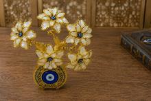 ARBOL OJO TURCO CON FLORES COLOR BLANCO Y BASE OJO TURCO COLOR DORADO 20 X 17 CM.