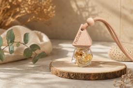 AMBIENTADORES | AROMATIZADOR DE VIAJE CON VIRUTAS DE ORO LAMINAR 6 X 4 CM.