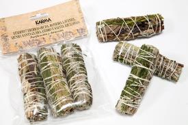 Novedades | ATADITO 7 HIERBAS (RUDA, ROMERO, LAVANDA, AJENJO, SANTA CLARA, CEDRO Y SALVIA AZUL) 10 CM (Purific. y Atraccion)