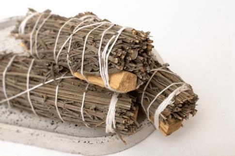 INCIENSOS ARTESANALES | ATADITO TWIN RELAJANTE Y LIMPIADOR DE PALO SANTO Y HIERBAS DE RUDA