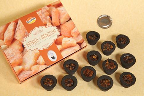 COMODIN | CAJA DE 12 CARBONCILLOS CON INCIENSO RESINA DE BENJUI.