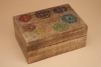 CAJA DE MADERA DE LOS SIETE CHAKRAS 18X12.5X7 CMS