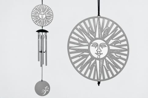M�VILES | CAMPANA DE VIENTO FILIGRANA SOL BRILLANTE 4 VARILLAS. 46 CM.