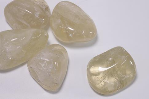 CANTOS RODADOS GRANDES | CANTO RODADO GRANDE CITRINO -2.5-3.5 cms-