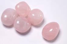 CANTO RODADO GRANDE CUARZO ROSA -2.5-3.5 cms-