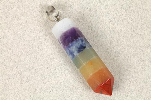 COLGANTES DE MINERALES | COLGANTE ACERO PUNTA 7 CHAKRAS 1 X 5 CM