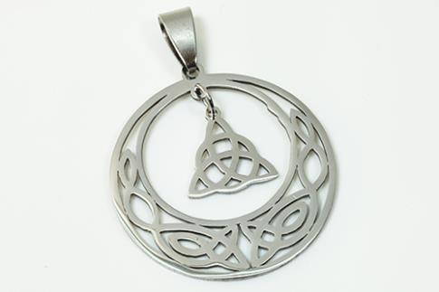 AMULETOS Y TALISMANES | COLGANTE ACERO TRIQUETA DENTRO DE UN CIRCULO GRABADO 3 X 4 CM