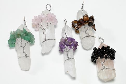 COLGANTES DE MINERALES | COLGANTE CUARZO EN BRUTO CON ARBOL DE MINERALES CHIP 8x3CM
