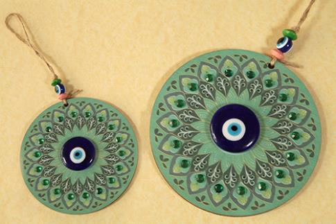 AMULETOS Y TALISMANES | COLGANTE DE MADERA CON DISEO DE MANDALA 12X23CM (DISEO 1)