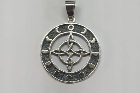 COLGANTES | COLGANTE DE PLATA NUDO DE BRUJAS CON CIRCULO Y FASES LUNARES CON RELIEVE 2,5CM