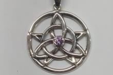 COLGANTE DE PLATA NUDO DE BRUJAS EN CIRCULO CON BRILLO 2,2CM