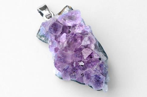 COLGANTES DE MINERALES | COLGANTE DRUSA AMATISTA