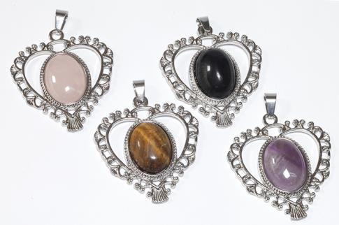 COLGANTES DE MINERALES | COLGANTE EN FORMA DE CORAZON CON CABUJON DE MINERAL (MINERALES SURTIDOS)
