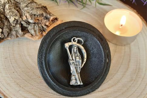 COMODIN | COLGANTE PLATA DE LA SANTA MUERTE 3.5 CM.
