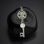 Novedades | COLGANTE PLATA DOBLE INTENCION TETRAGRAMATON Y LLAVE SAN BENITO