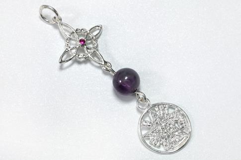 COLGANTES | COLGANTE PLATA DOBLE PROTECCION 3CM CON BRILLO EN NUDO DE BRUJAS Y BOLITA MNERAL EN MEDIO (NUDO DE BRUJAS 1,5CM Y TETRAGRAMMATON 1CM)