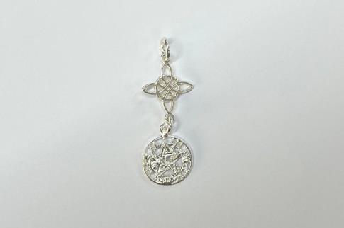 COLGANTES | COLGANTE PLATA DOBLE PROTECCION 3CM (NUDO DE BRUJAS 1CM APROX. Y TETRAGRAMMATON 1CM APROX.)
