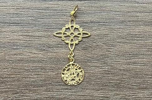COLGANTES | COLGANTE PLATA DOBLE PROTECCION DORADO 3CM (NUDO DE BRUJAS 1,5CM Y TETRAGRAMMATON 1CM)