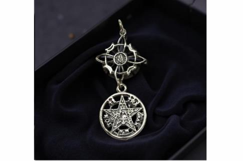 JOYERIA | COLGANTE PLATA DOBLE PROTECCION (NUDO DE BRUJAS CON PENTAGRAMA)
