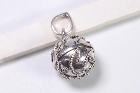 LLAMA ANGELES | COLGANTE PLATA LLAMA ANGELES LABRADO MINI 1CM