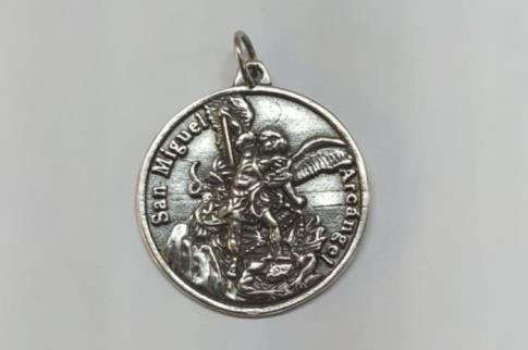 PULSERAS | COLGANTE PLATA MEDALLA SAN MIGUEL CON RELIEVE 2,2CM