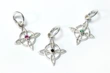 COLGANTE PLATA NUDO DE BRUJAS CON BRILLANTITO