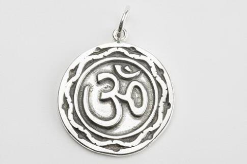 JOYERIA | COLGANTE PLATA SIMBOLO OM