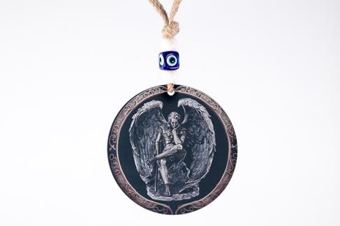 TALISMANES | COLGANTE REDONDO SAN MIGUEL ARCANGEL PENSATIVO CON CUERDA DE ESPARTO 26 X 12 CM.