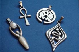 AMULETOS Y TALISMANES | COLGANTES VARIOS
