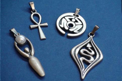 AMULETOS Y TALISMANES | COLGANTES VARIOS