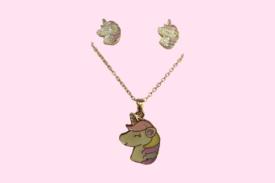 JOYERIA | CONJUNTO KAWAII COLGANTE CON CADENA Y PENDIENTES UNICORNIO SONRIENTE