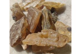 VARITAS DE PODER | COPAL NATURAL CON INSECTO, PARA ALTARES O MEDITACION CREA AMBIENTES DE PAZ (BOLSA 100 GRAMOS APROX.)