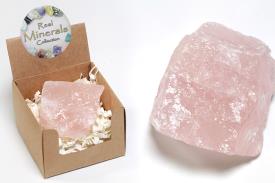 DRUSAS, BONSAIS Y COMPLEMENTOS | CUARZO ROSA EN BRUTO EN CAJITA 5,5X5,5CM