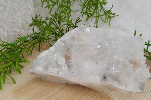 COMODIN | DRUSA CUARZO TRANSPARENTE EN BRUTO CON PUNTAS BITERMINADAS 2.6 KG.