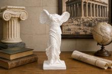 ESTATUA DIOSA NIKE (VICTORIA DE SAMOTRACIA): EL S�MBOLO DEFINITIVO DE �XITO Y BUENA FORTUNA PARA TU HOGAR. 25X15CM.