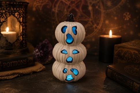 HADAS, BRUJAS Y FANTAS�A | FIGURA 3 CALABAZAS FANTASMA COLOR BLANCO CON LUZ QUE CAMBIA DE COLOR 17 X 9 CM.