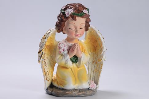 NGELES | FIGURA ANGELITA COLOR AMARILLO SENTADA REZANDO 12 X 10 CM.