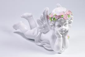 NGELES | FIGURA ANGELITO COLOR BLANCO CON CORONA DE FLORES ESTIRADO 15 X 23 CM.