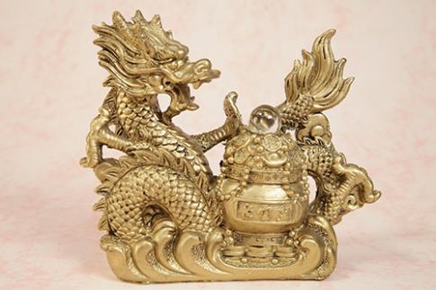 FENG SHUI, VARIOS | FIGURA DE RESINA DRAGON CHINO CON SAPO Y LINGOTE 14X13 (SUERTE Y EXITO)