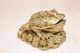 FENG SHUI, VARIOS | FIGURA DE RESINA SAPO DE LA FORTUNA 10X12CM (riqueza y prosperidad)
