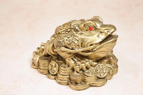 FENG SHUI, VARIOS | FIGURA DE RESINA SAPO DE LA FORTUNA 10X12CM (riqueza y prosperidad)