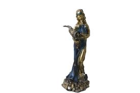 FIGURAS FENG SHUI | FIGURA DIOSA FORTUNA COLOR DORADO Y VERDE CON CUERNO ROJO 63 CM RESINA