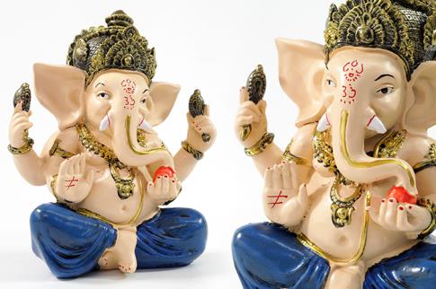 FIGURAS DIOSES, BUDAS Y MONJES | FIGURA GANESHA SENTADA COLORES CALIDOS 20X15CM